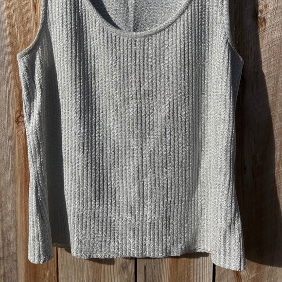 ST. JOHN ribbed wool knit scoop neck shell - silver grey (small) - Picture 2 of 6